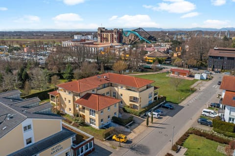 Property building, Neighbourhood, Bird's eye view, City view, Street view, Location