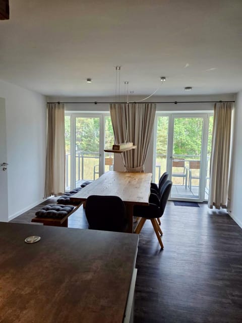 Property building, Dining area, kitchen