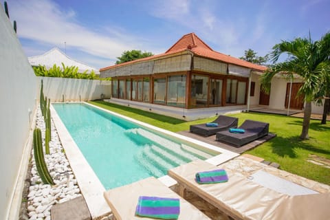Property building, Pool view, Swimming pool