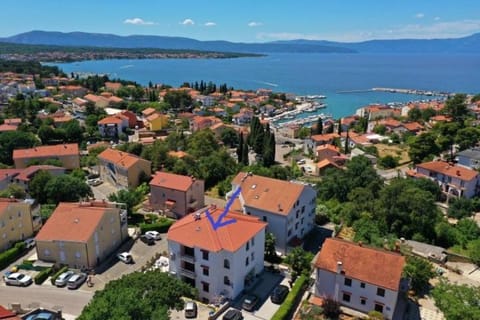Property building, Bird's eye view, Location
