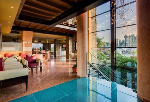 Lobby or reception, On site