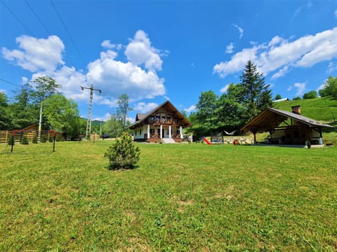 Property building, Facade/entrance, Off site