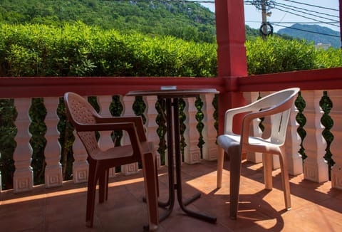 Patio, Spring, Day, View (from property/room), Balcony/Terrace, Mountain view