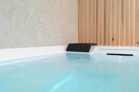 Hot Tub, Spa and wellness centre/facilities