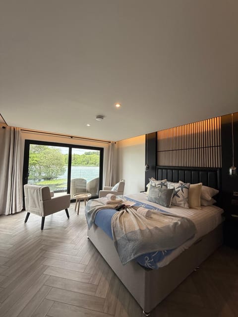 The Inn on the Loch Motel in England