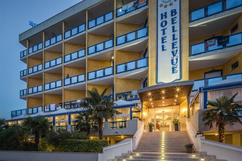 Facade/entrance, Landmark view