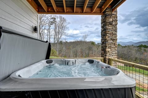 Day, Natural landscape, Hot Tub, Mountain view