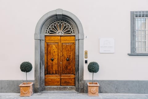 Property building, Facade/entrance