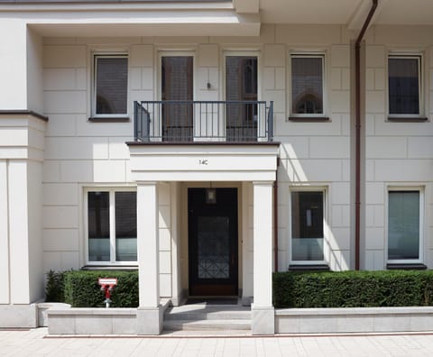 Property building, Facade/entrance