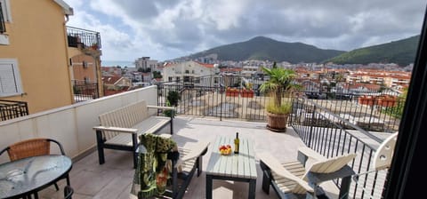Balcony/Terrace, Balcony/Terrace, City view, Sea view