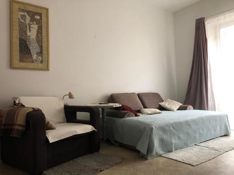 Living room, Photo of the whole room, Seating area