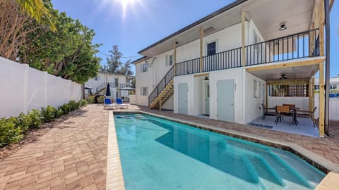 Canal 311 - Right in Siesta Key Village! Apartment in Siesta Beach