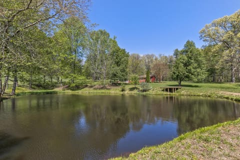 Dreamy Farmhouse House in Mills River
