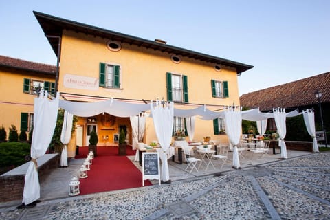 Property building, Patio