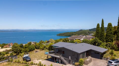 Property building, Bird's eye view, Lake view