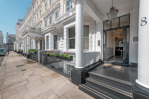 Property building, Facade/entrance, Street view