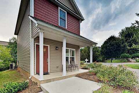 Cool Springs Manor House in Asheville