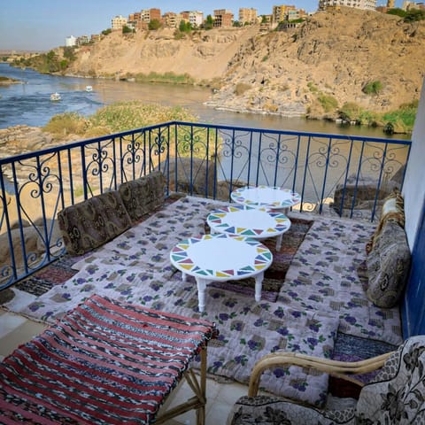 Property building, Communal lounge/ TV room, Day, Natural landscape, BBQ facilities, View (from property/room), Balcony/Terrace, Lounge or bar, Spa and wellness centre/facilities, Food and drinks, Seating area, Dining area, Breakfast, minibar