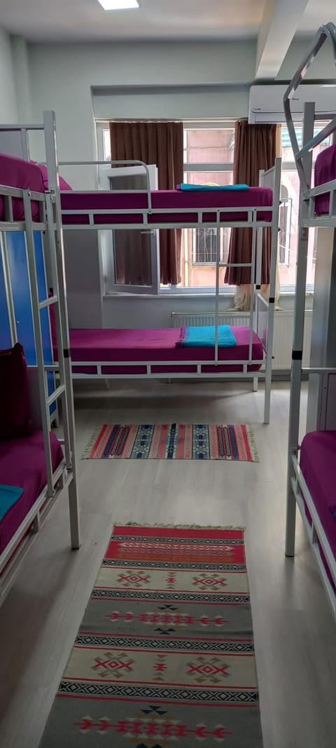bunk bed