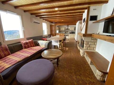 Chalet Rouge Gazon Site Naturel Classé Chalet in Vosges