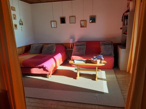 Studio sympa avec terrasse , maxi 4 pers.Briançon Apartment in Briançon