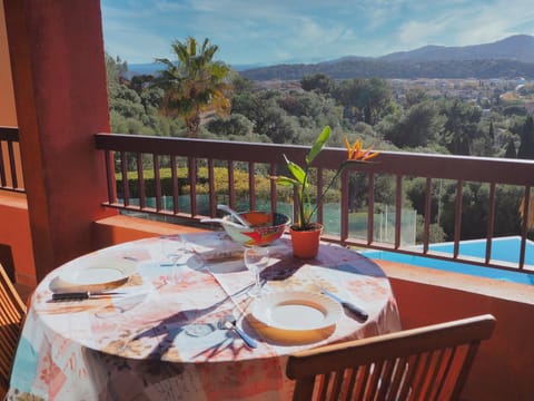 Balcony/Terrace, Pool view