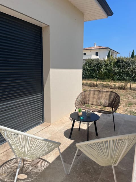 En apparté Apartment in Arles