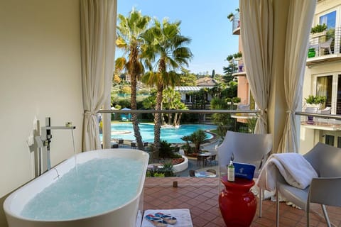 Color Hotel Style, Design & Gourmet Hotel in Bardolino