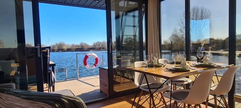 Balcony/Terrace, Dining area