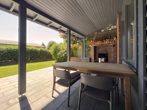 Garden, Garden, View (from property/room), View (from property/room), Balcony/Terrace, Balcony/Terrace, Dining area, Garden view, Garden view, fireplace, fireplace