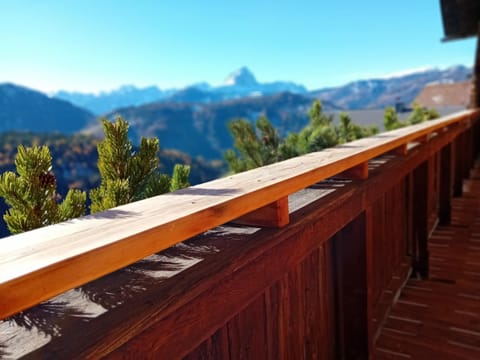 Balcony/Terrace, Balcony/Terrace, Mountain view