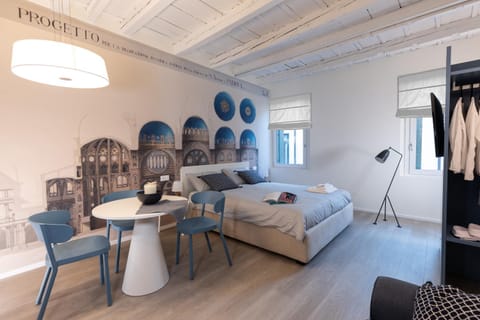Living room, Photo of the whole room, Seating area, Bedroom