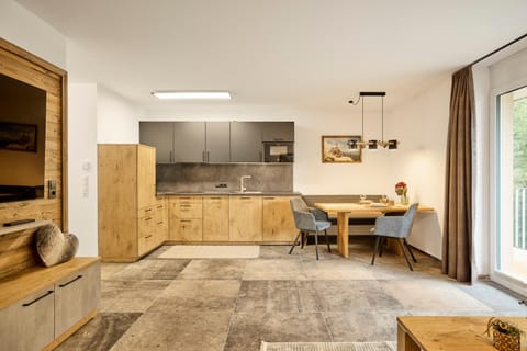 Living room, Dining area, kitchen