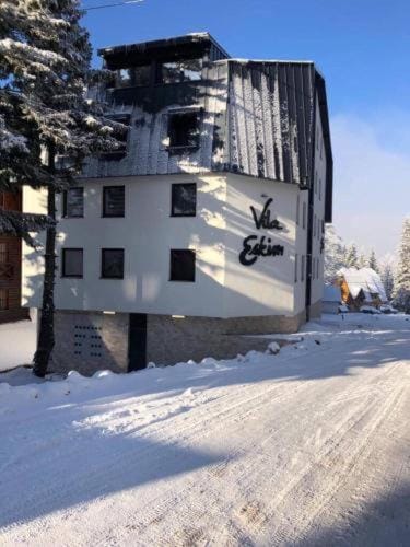Property building, Day, Winter