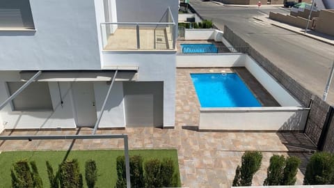 Property building, Swimming pool