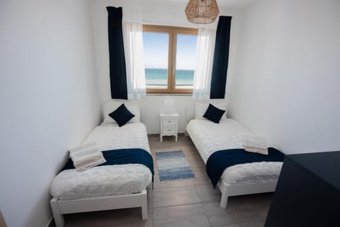 Bed, Photo of the whole room, Bedroom, Sea view