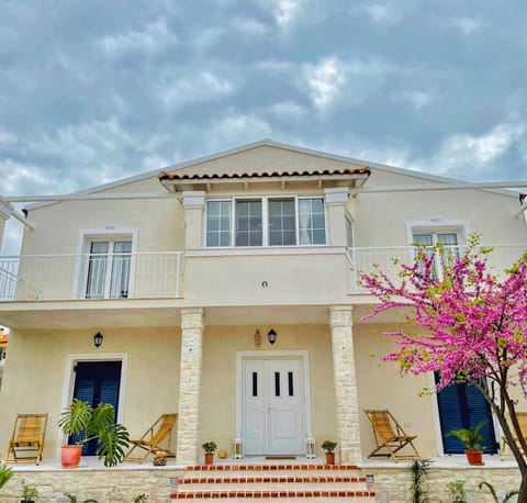 Tani's House Villa in Ksamil