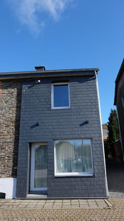 La Tanière des Loups House in Wallonia, Belgium