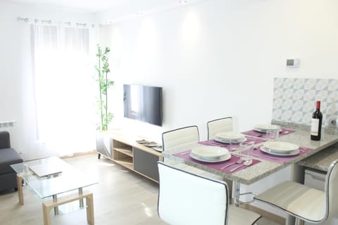 Living room, Dining area