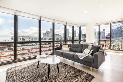Balcony/Terrace, Living room, Seating area, City view