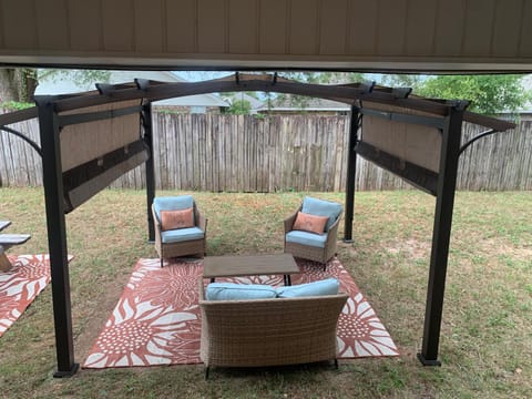 D's Florida-Alabama Vacation Home Sleeps 14 Guests Villa in Bellview