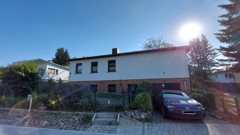 Property building, Day, Parking