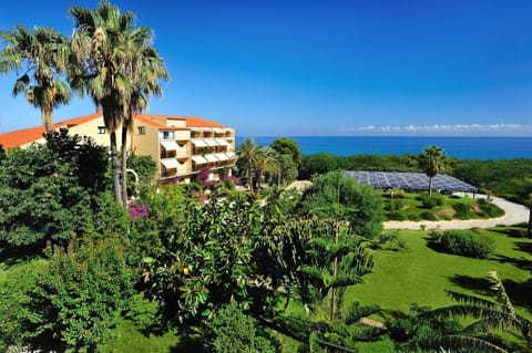 Property building, Bird's eye view, Garden