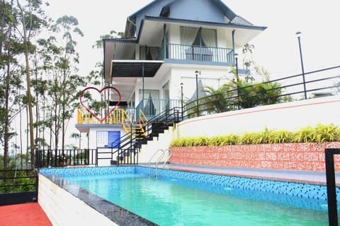 Property building, Pool view, Swimming pool