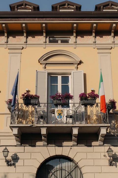 Property building, Day, View (from property/room), Balcony/Terrace