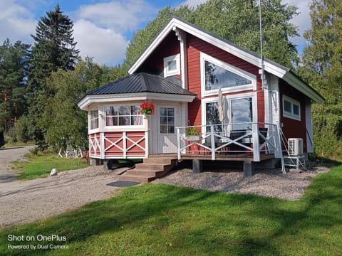 Uusi Saunamökki Jämsässä, lähellä Himosta Chalet in Finland