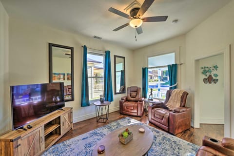 Riverside House with Yard about 1 Mi to Downtown! House in Riverside