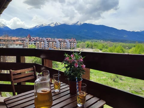 Day, Natural landscape, View (from property/room), Balcony/Terrace, Dining area, Mountain view