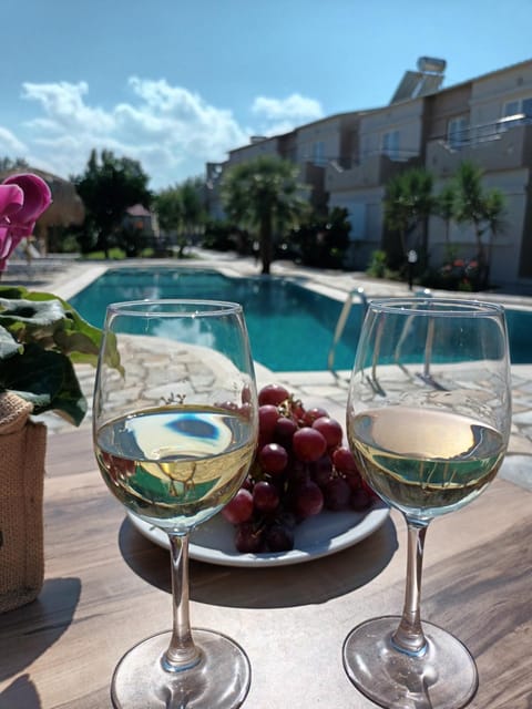 Food and drinks, Swimming pool