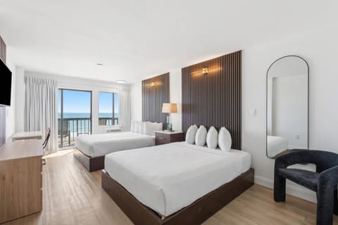 Photo of the whole room, Bedroom, Sea view